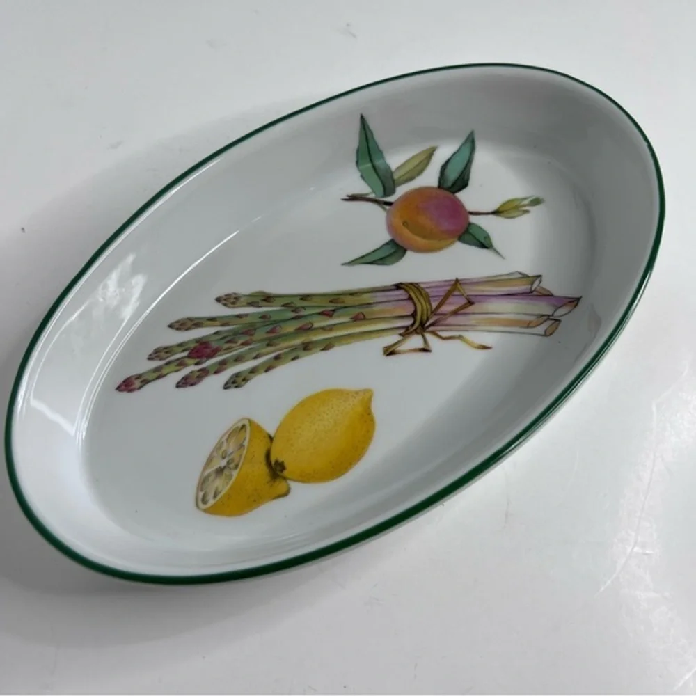 Vintage Discontinued Evesham Vale by ROYAL WORCESTER 10